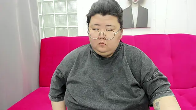 Nadine asian online show from 05/15/26, 01:14