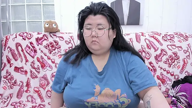 Nadine asian online show from 03/07/26, 01:23