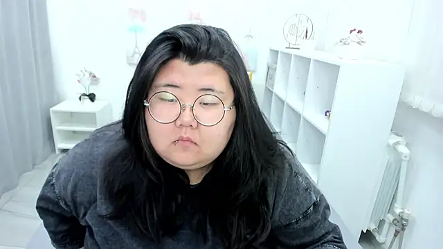 Nadine asian online show from 05/20/26, 02:52