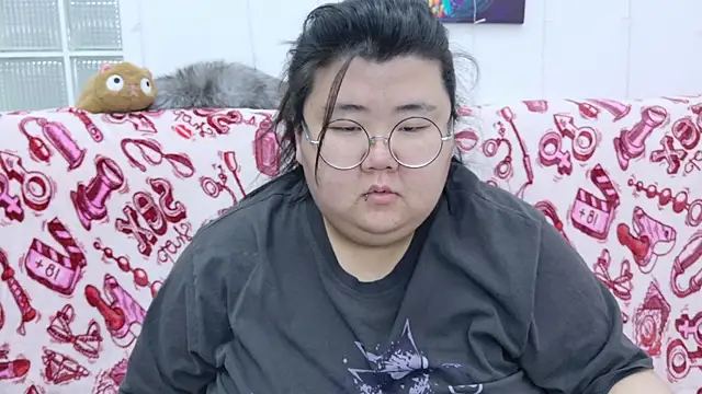 Nadine asian online show from 01/13/26, 02:59