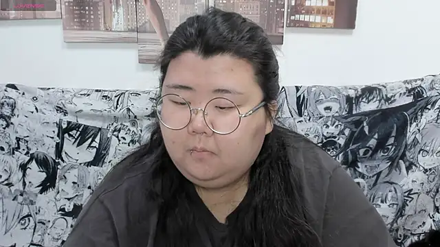 Nadine asian online show from 11/22/25, 01:37