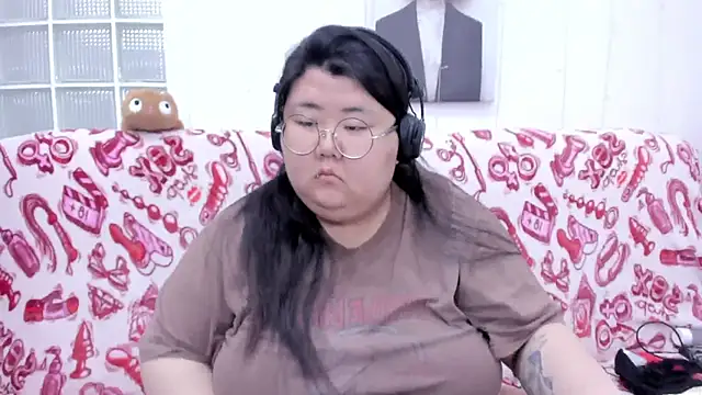 Nadine asian online show from 02/10/26, 04:22