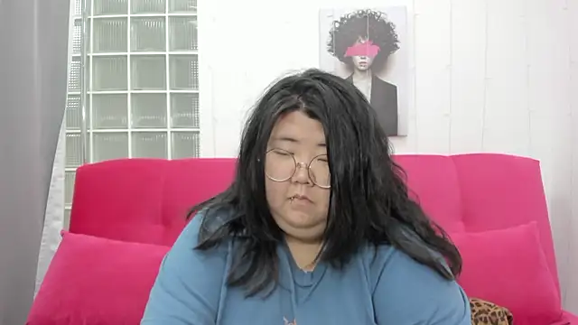 Nadine asian online show from 03/08/26, 08:17