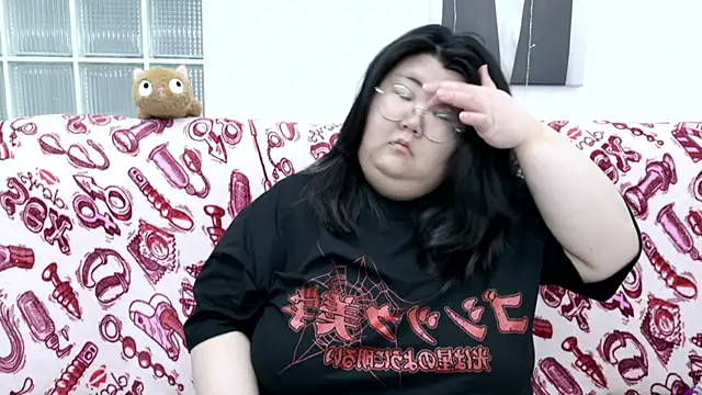 Nadine asian online show from 04/04/26, 01:56