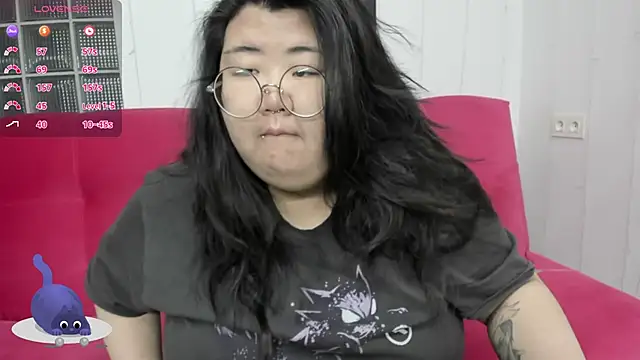 Nadine asian online show from 11/15/25, 01:31