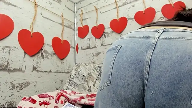 Nadine asian online show from 02/05/26, 03:57