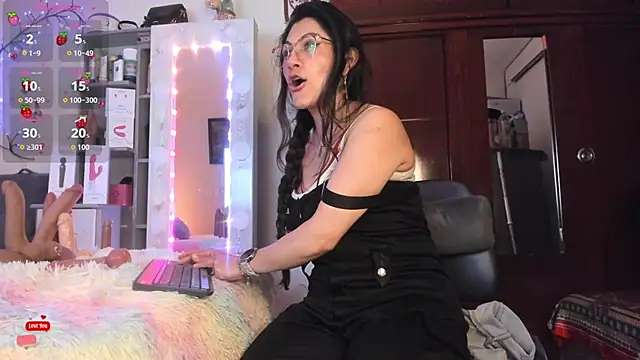 Rapunzeell  online show from 03/18/26, 10:21