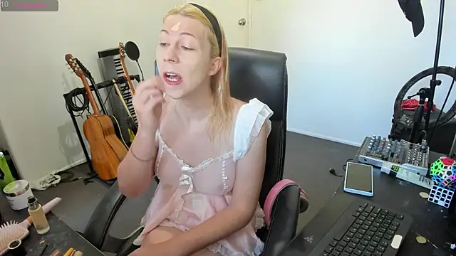 Ts-lucy-lux online show from 10/02/25, 09:18