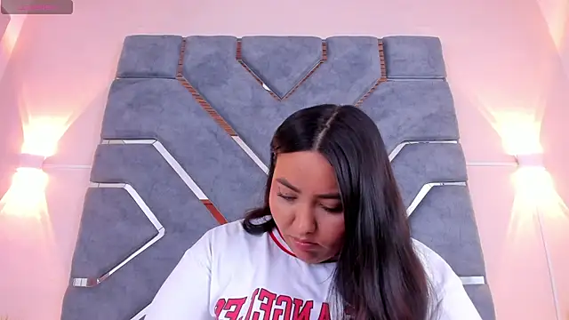 LucciaPorter online show from 11/21/25, 09:25