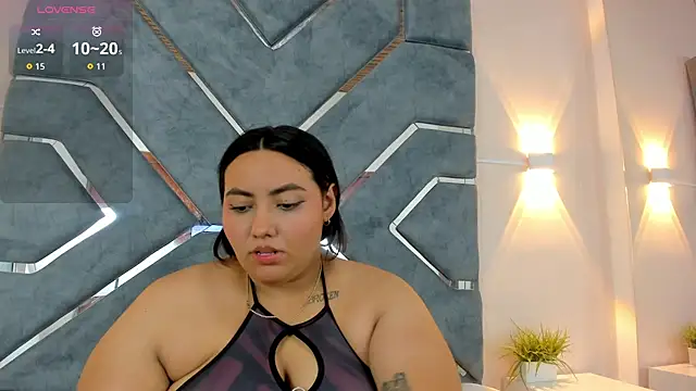 LucciaPorter online show from 10/23/25, 08:51