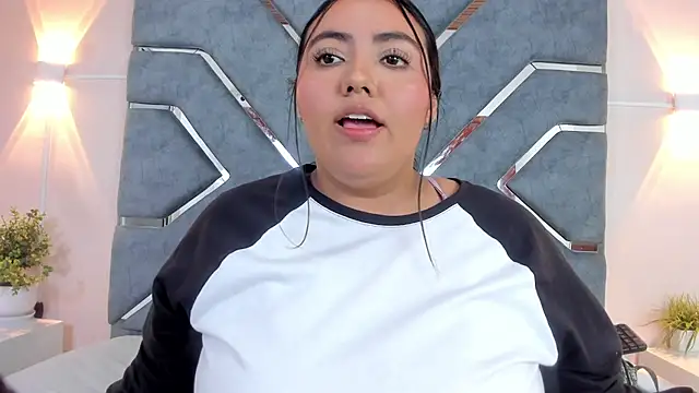 LucciaPorter online show from 04/01/26, 03:31