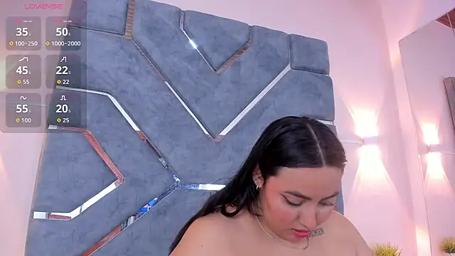 LucciaPorter online show from 10/24/25, 09:25