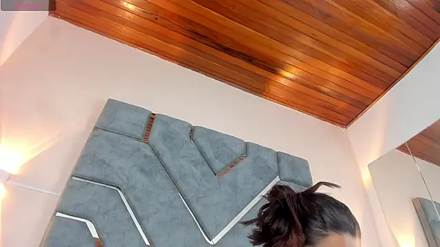 LucciaPorter online show from 01/06/26, 09:19