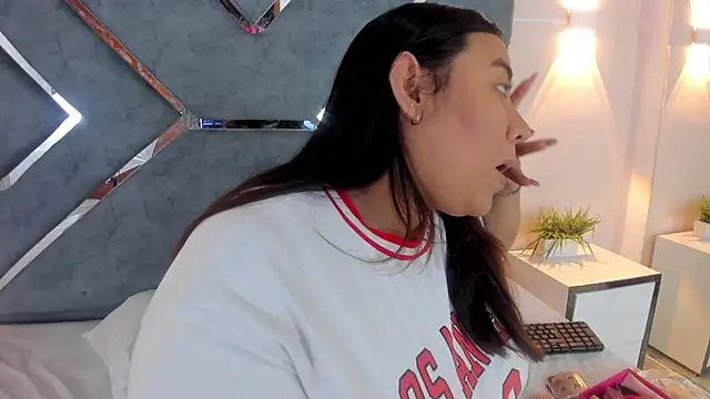 LucciaPorter online show from 03/26/26, 01:31