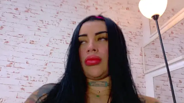 Snapshot of Sofhia_cruz chatting on 10/15/25, 04:44 Sofhia cruz online show from 10/15/25, 04:44