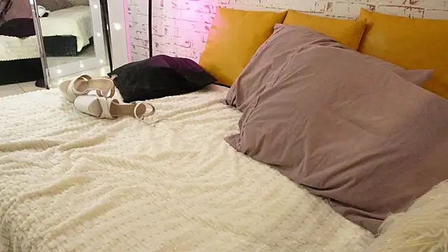 Sofhia cruz online show from 11/10/25, 08:14