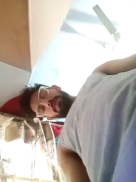 snigdha25 online show from 11/28/25, 12:05