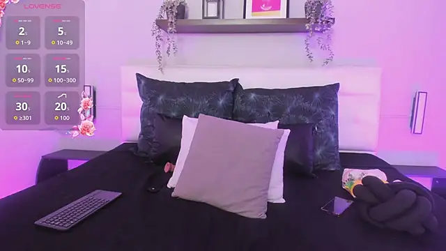 isabella simons online show from 05/26/26, 02:31