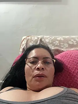 Snapshot of Janna099 chatting on 06/25/26, 01:38 Janna099 online show from 06/25/26, 01:38