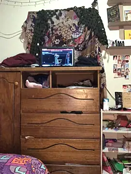 Fo0xybby online show from 08/04/26, 02:49