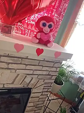 Snapshot of Erotic_and_Exotic chatting on 02/11/26, 08:31 Erotic and Exotic online show from 02/11/26, 08:31