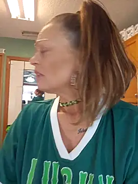 Snapshot of Erotic_and_Exotic chatting on 03/03/26, 06:37 Erotic and Exotic online show from 03/03/26, 06:37