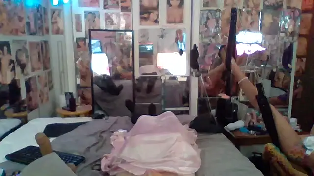 luvs2cumm69 online show from 05/07/26, 02:05