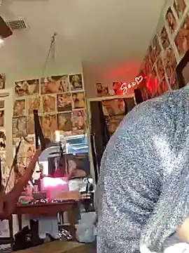 luvs2cumm69 online show from 02/25/25, 05:08