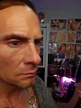 luvs2cumm69 online show from 03/09/25, 08:29