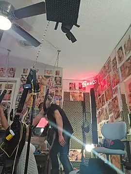 luvs2cumm69 online show from 11/01/25, 12:43