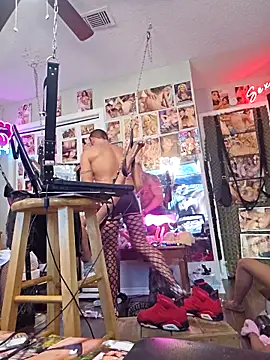 luvs2cumm69 online show from 02/20/25, 09:20