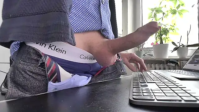 sperma tributes online show from 03/17/25, 07:57