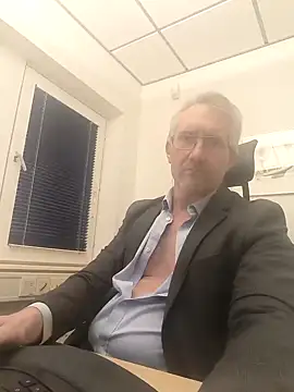 tom-swede online show from 01/07/25, 03:33