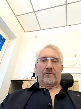 tom-swede online show from 10/14/25, 03:23