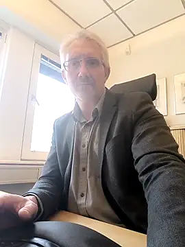 tom-swede online show from 10/21/25, 02:49