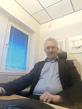 tom-swede online show from 03/11/25, 03:45