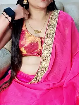 Traditional Housewife  online show from 09/10/25, 02:10