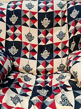 Traditional Housewife  online show from 10/24/25, 11:48