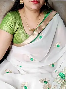 Traditional Housewife  online show from 09/11/25, 03:17