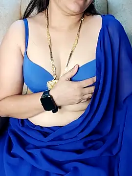 Traditional Housewife  online show from 03/19/25, 01:10