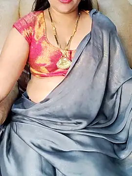 Traditional Housewife  online show from 02/18/25, 01:32