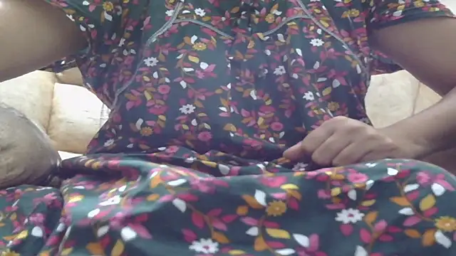 Traditional Housewife  online show from 03/22/25, 04:15