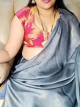 Traditional Housewife  online show from 02/17/25, 03:11