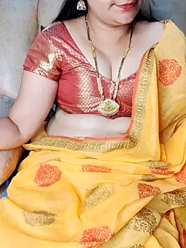 Traditional Housewife  online show from 02/15/25, 03:50