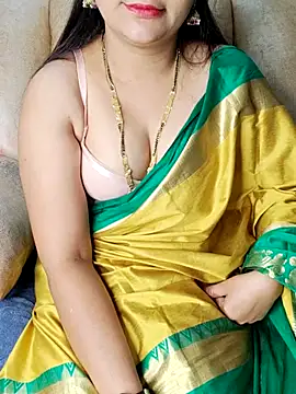 Traditional Housewife  online show from 03/11/25, 01:59