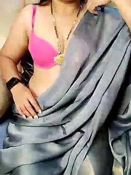 Traditional Housewife  online show from 02/08/25, 01:32