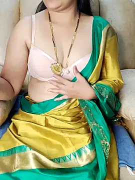 Traditional Housewife  online show from 03/18/25, 02:50