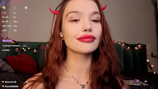 PrettyLilie online show from 11/01/25, 12:10