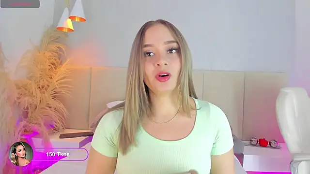 sofia pamela online show from 12/15/25, 07:20