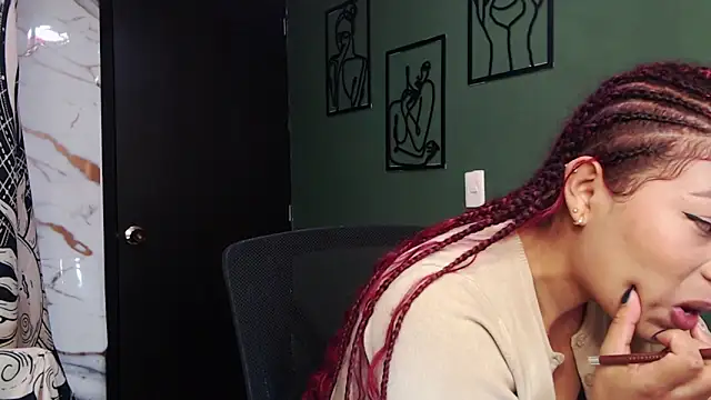 Snapshot of JadaRoberts chatting on 06/13/26, 11:02 JadaRoberts online show from 06/13/26, 11:02